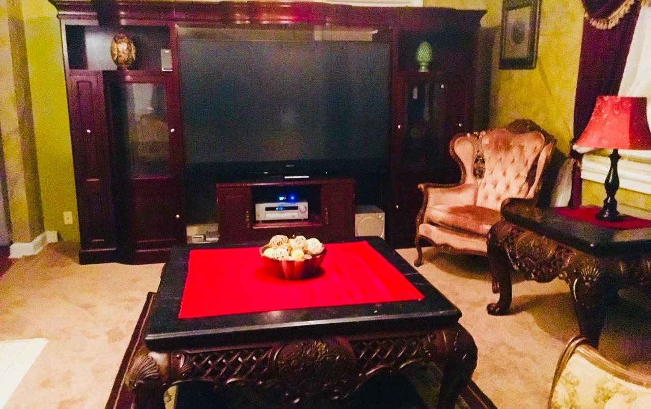 2 Bedroom Sleeps 6 Spacious Luxury Apartment 79 Montgomery Exterior photo