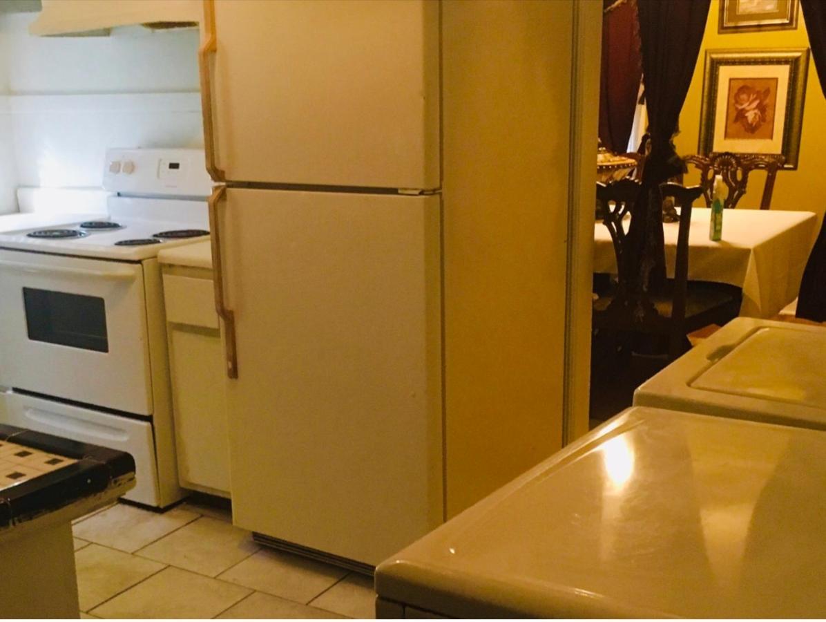 2 Bedroom Sleeps 6 Spacious Luxury Apartment 79 Montgomery Exterior photo
