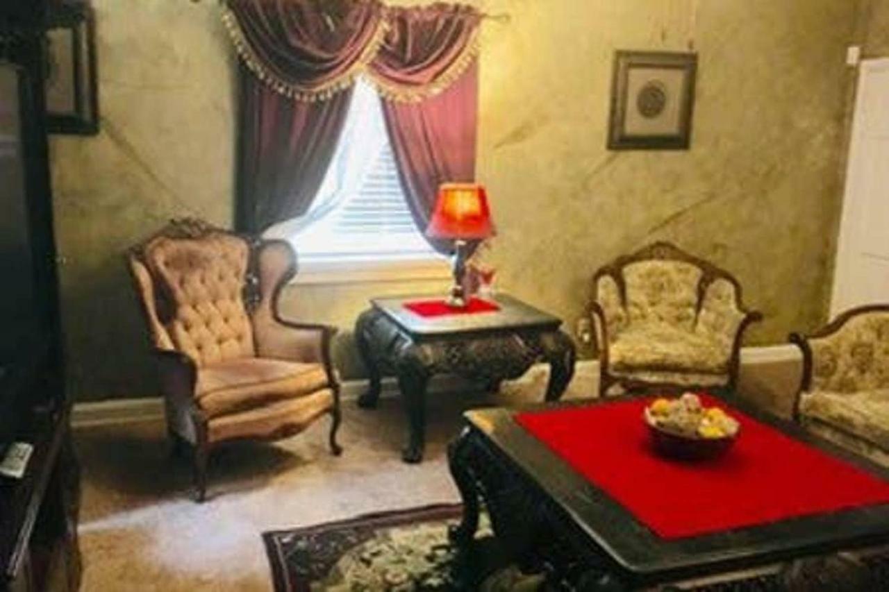 2 Bedroom Sleeps 6 Spacious Luxury Apartment 79 Montgomery Exterior photo